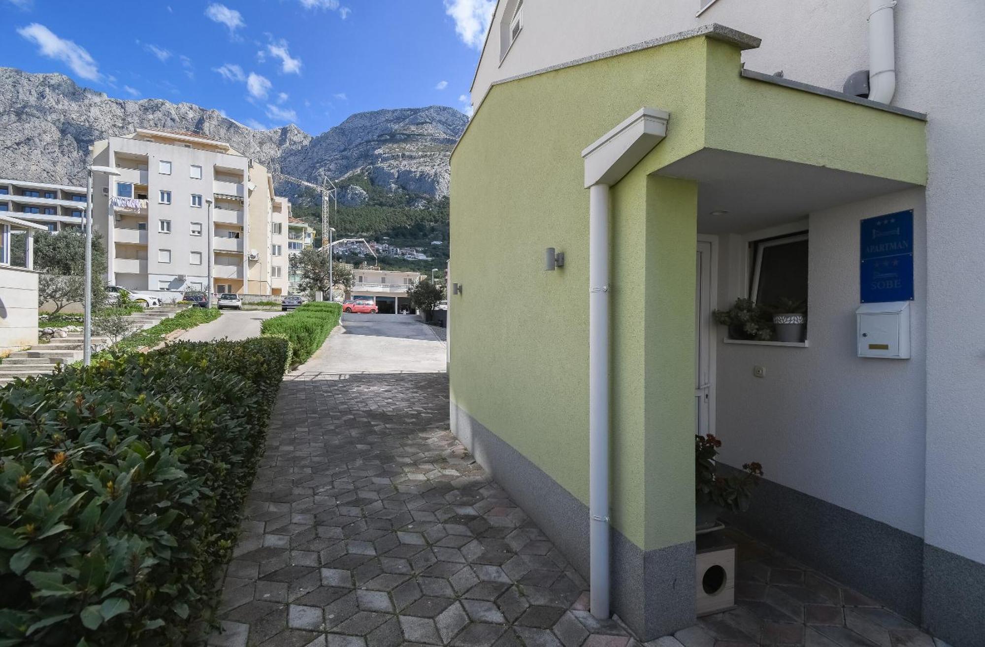 Jovize Appartement Makarska